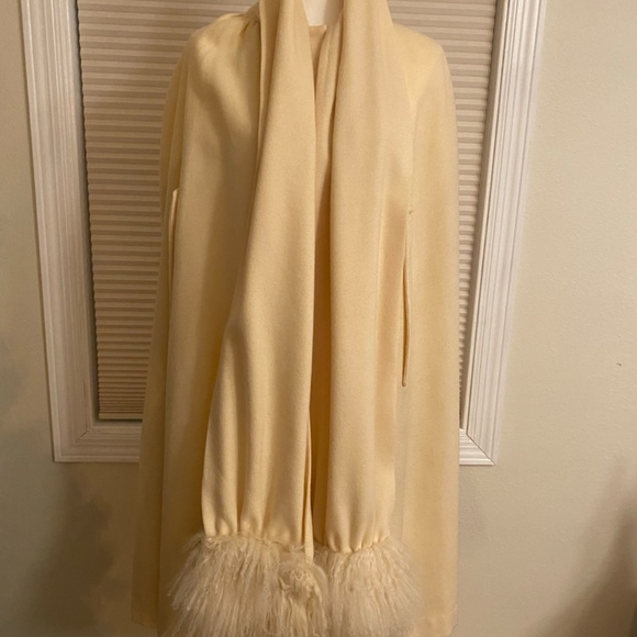VINTAGE CEST SIMONE VINTAGE CAPE WITH SHEARLING - Picture 7 of 7